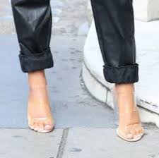 Quoth the rapper in an interview, but i definitely love girls with beautiful feet. Meghan Markle Has The World S Most Beautiful Feet While Emma Watson S Are Near Perfect According To Golden Ratio