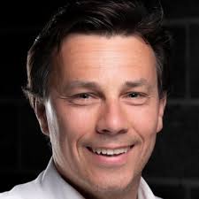 Kieran Collins (@DKieranCollins)