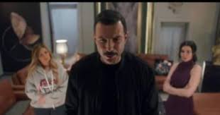 مسلسل حرب أهلية وبعد خروجه من النيابة، يذهب باسل خياط يوسف إلى منزل يسرا مريم، ويخبرها بأنها كانت على حق في وجهة نظرها تجاه فريدة أروى جودة، ويطلب منها ان تسامحه، مؤكدا أن أروى جودة هي من وراء كل ما جرى، وأنه سوف يقوم برد المستشفى لها، في محاولة لخداعها من جديد. Ø­Ø±Ø¨ Ø£Ù‡Ù„ÙŠØ© Ù‡Ù„ ÙŠÙ†ØªÙ‚Ù… Ø¨Ø§Ø³Ù„ Ø®ÙŠØ§Ø· Ù…Ù† ÙŠØ³Ø±Ø§ ÙˆØ£Ø±ÙˆÙ‰ Ø¬ÙˆØ¯Ø© Ù…Ø´Ù‡ÙˆØ±
