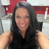 Stacy Thibodeaux's Instagram, Twitter & Facebook
