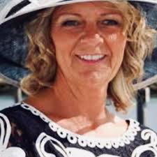 What is an easy sweater pattern for an 8-10 year old girl?