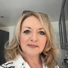 Emma Fish (@EmmaFishuhcwADN)