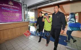 Treler tersebut telah ditahan untuk pemeriksaan di rnr gombak dan semakan oleh pihak jpnp mendapati kenderaan berat bersama muatan itu adalah sepertimana yang. Pegawai Perhutanan Makan Suap Rm20 000 Metrotv
