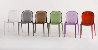 Réalisée en polycarbonate transparent, les formes de thalya sont sinueuses, élégantes, douces : Chaise Empilable Thalya Kartell Transparent Made In Design