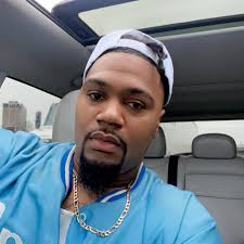 Bro somebody gotta stop this foolery Rodney Tillis is at his rare form as  usual I'm crying 🤣🤣🙈 #KingOfRnb 🤦🏽‍♂️🤷🏾‍♂️ we don't own the rights  to this lol 😂