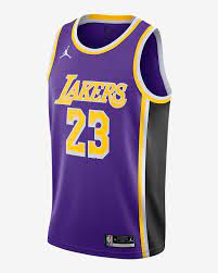 Nba trikot swingman bedrucken mit hoher qualität und schnelle lieferun. Lebron James Lakers Statement Edition 2020 Jordan Nba Swingman Trikot Nike De
