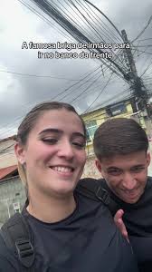 Briga de Irmãos pelo Banco da Frente