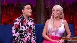 Não existe meio termo, quando o assunto é o rapaz. Entrevista Com Dudu Camargo E Barbie Humana The Noite 11 06 18 Video Dailymotion