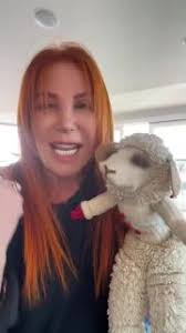 Shari Lewis Mini-Documentary! #mom #sharilewisandlambchop #lambchop  #thesongthatdoesntend #showbusiness #lambchopsplayalong #legacy #filmtok  #emmy #creative #momsover30 #missyousomuch #joy