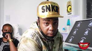 Thats my cell phone number hit me up on the low i'm from the city of the clutch where the music screwed up i'm switching lanes, holding grain, about to tear the curb up, baby chorus 2x paul wall what ya know about some vogue tires and 84's candy paint red cherry blossom drippin off the door i'm from the place where our smiles stay iced out Mike Jones Explains Why Nextel Sprint Took His 281 330 8004 Phone Number From Him In 2008 Part 1 Youtube