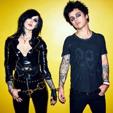 Además, la altura de la imagen que colocamos en este tablero se prepara como 463. Kat Von D Green Day S Billie Joe Armstrong Team Up