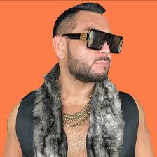 Solomon Stone's Instagram, Twitter & Facebook