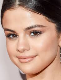 Selena Gomez At The 2016 American Music Awards Selena Gomez American Music Awards Amas Red Carpet Makeup Celeb Celebrity Cele Selena Maquillaje Fotos De Selena