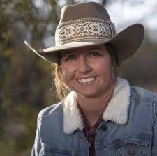 Lori Franzen's Instagram, Twitter & Facebook