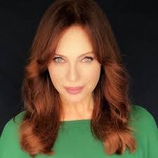 Melinda Clarke's Instagram, Twitter & Facebook