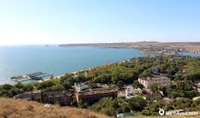 Ведь большинство из нас едут в такие города прежде всего для того. Naberezhnaya Kerchi