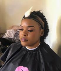 Morning anyone o ka thusang ka makeup, i need their service like now