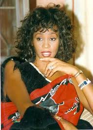 American Singer Actress Whitney Houston Looking Beautiful In Swaziland Attire During Her Visit To Swaziland In Whitney Houston Pictures Whitney Houston Whitney