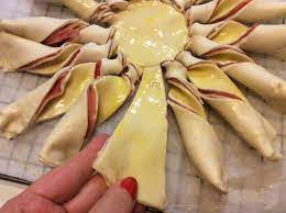 Un rustico facile e veloce da preparare che conquisterà tutti per la sua bontà. Girasole Salato Prosciutto Crudo E Provola Dolce In Cucina Con Lilly