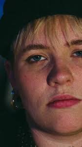 Karen Cowling's Instagram, Twitter & Facebook