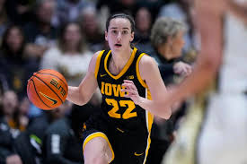 Caitlin Clark's triple-double and 3-point flurry lead No. 3 Iowa to 96-71  rout over Purdue | Iowa Sports | ottumwacourier.com