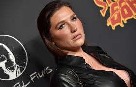 Kesha Rocks Black Leather Shirt & Miniskirt To Movie Premiere: Photos