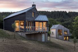 Eine waldhütte in der eifel ist immer eine sehr gute wahl, wenn sie sich einmal so richtig erholen wollen und dabei natur pur kennen lernen wollen. Am Sudhang Vulkaneifelhaus Eifel Bild 9 Schoner Wohnen