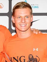 Кто из знаменитостей родился 22 марта