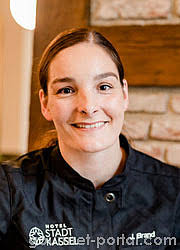 Julia Brand, Restaurantleitung im Fachwerk in Rinteln