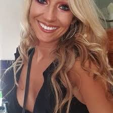 Leah Dillon's Instagram, Twitter & Facebook