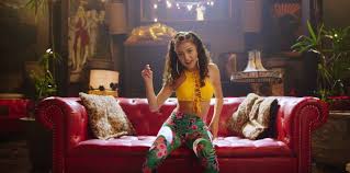 She is known for her music. Musica En Todo Su Esplendor Luna Llena El Nuevo Single De Malu Trevejo