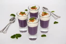 Vasitos De Parmentier De Patatas Violeta Con Crema De Queso Gorgonzola Receta Aperitivos Aperitivos En Vasitos Gorgonzola