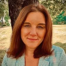 Kelly Zipp's Instagram, Twitter & Facebook