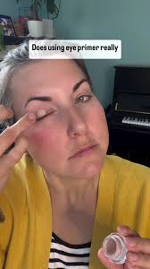 Does using eye primer really make a difference? What would you say? Find it  in my TikTok shop! #eyeprimer #makeuphack #makeuptip #eyeshadow #glammakeup