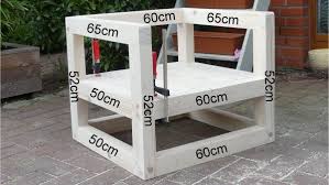 Diy Modernen Gartenstuhl Aus Holz Selber Bauen Heimwerkerzeit De In 2020 Moderne Gartenstuhle Gartenstuhle Selber Bauen