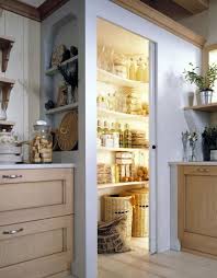 A modern pantry design will bring fun back into a more functional kitchen. Display Cabinet Hardware Es Gibt So Viele Verschiedene Arten Und Stile Von Cabinet Hardware Gi Progetti Di Cucine Design Della Dispensa Cucina Pensili Cucina