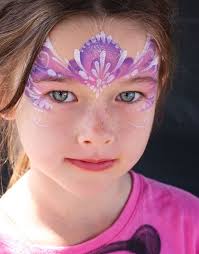 Prinzessin Schminken Madchen Rosa Stirn Schimmer Glitzer Fasching Makeup Princess Prinzessin Schminken Kinder Schminken Prinzessin Kinder Schminken