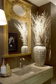 Lavabos Banheiros Classicos Com Espelhos Antigos E Venezianos Com Imagens Banheiro Classico Espelho Antigo Espelhos Decorativos