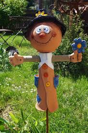 Keramik Vogelscheuche Bubi 46 Cm Gartenstecker Dekoration Handarbeit Terrasse Amazon De Garten Vogelscheuche Gartenstecker Topferarbeiten