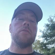 Daniel Sisson (@Sisson31)