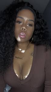 Trying to get to 1k followers!!! Lets go guys F4F!!!