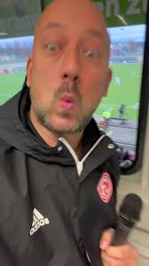 Love my Job! ♥️🎤 Erst Fortuna Düsseldorf ⚽️ und dann direkt zur  Düsseldorfer EG 🏒 Und beide Teams haben gewonnen… 😉