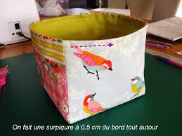 Je Vous Propose Un Nouveau Tutoriel Pour Coudre Un Vide Poches De Forme Cubique Comme Celui Ci Tissu Bachett Tuto Panier Tissus Tuto Tuto Couture Panier