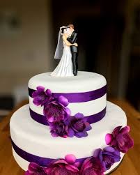 Amazon Com Wedding Cake Topper Funny Romantic Groom And Bride Kissing Beh Wedding Cake Toppers Cake Topper Wedding Romantic Funny Wedding Cake Toppers