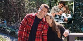 Bindi irwin and husband chandler powell have welcomed their first baby.the tv star, who is the daughter of the late when did bindi irwin have her baby? Bindi Irwin Planning 1 Million Baby Shower Reveals Insider