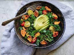 En accompagnement d'un poisson, le chou kale cuit à la vapeur et assaisonné d'un filet d'huile d'olive et de graines de sésame grillées est. Recettes De Kale Les 23 Meilleures Recettes De Chou Frise