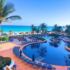 Guests will enjoy elegant accommodations, 11 restaurants, numerous bars, nine pools, a. The Ritz Carlton Cancun Updated 2021 Prices Resort Reviews Mexico Tripadvisor