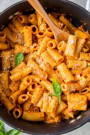 Rigatoni In Vodka Sauce Recipe In 2020 Vodka Sauce Italian Pasta Dishes Rigatoni