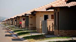 View photos and floor plans of 50 properties for sale including houses, complexes, farms, vacant land and simplexes. More House Repossessions Expected In 2020 Experts Sabc News Breaking News Special Reports World Business Sport Coverage Of All South African Current Events Africa S News Leader
