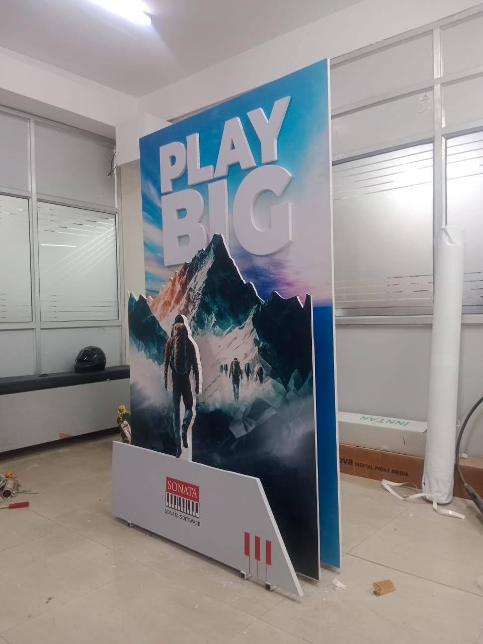 Sunboards cut out stand product image